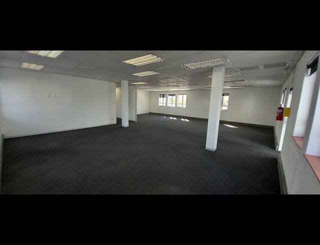 217M² OFFICE TO LET IN BRYANSTON